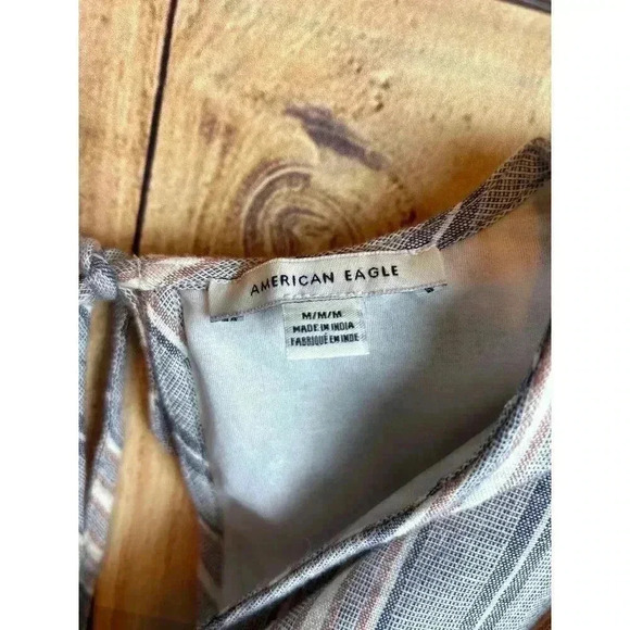 American Eagle Romper with Pockets Wide Sleeve Size M - Picture 3 of 10